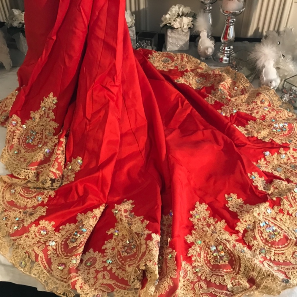 Red with gold appliqué mermaid style dress - Picture 3 of 13